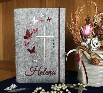 Gotteslob Einband * Modell Helena * Wollfilz graumelliert * Bestickung Schmetterlinge *